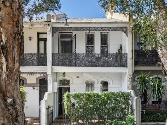 Elegant Victorian Terrace in a Premier Street Footsteps to Cafes