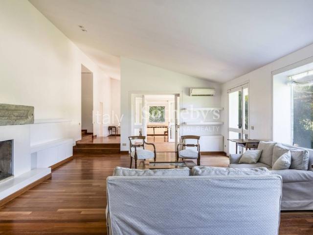Elegant Villa in Olgiata with Pool and Golf Views
