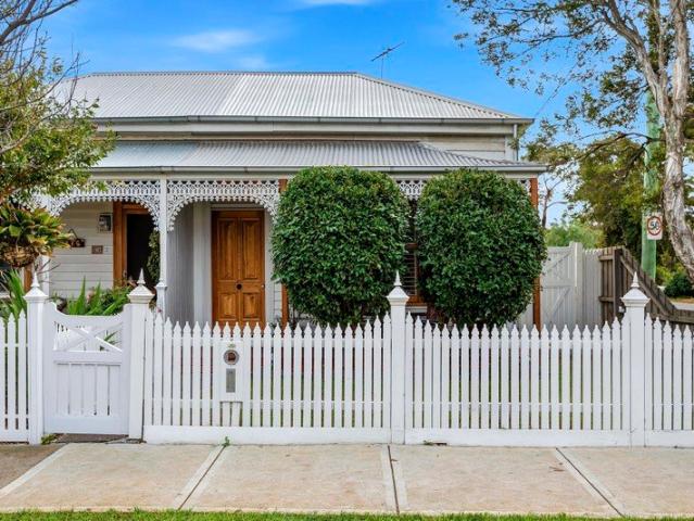 Elegant Williamstown Living