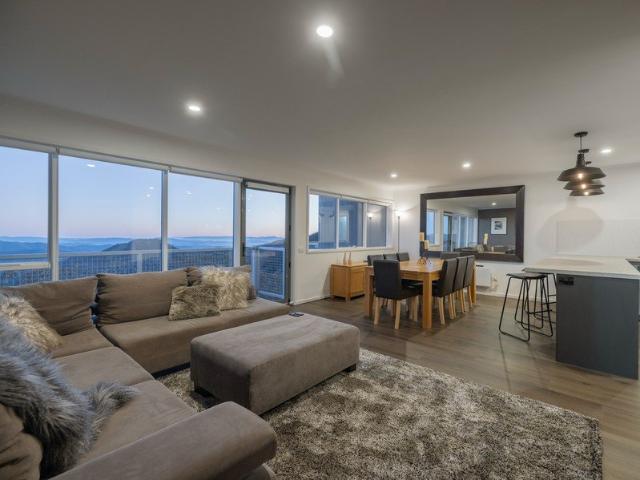Elegant with Sweeping Mountain Views & Garage Parking