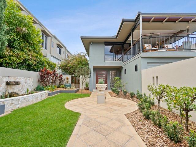 Elegant Yeronga Living with Glorious River and Parkland Views