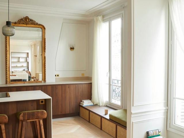 Elegant 100sqm Two Bedrooms in Marais, Paris Amsterdam Apartments for Rent
