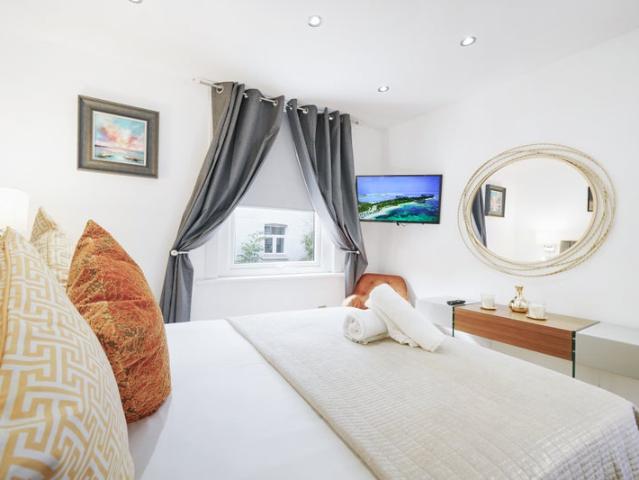 Elegant 1 Bedroom Apartment 2min Station
