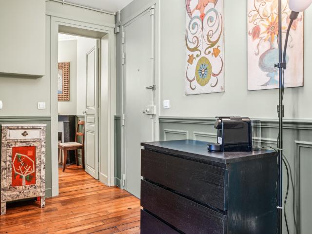 Elegant 1 Bedroom Apartment in Montmartre