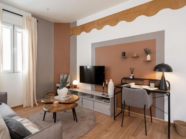 Elegant 1 Bedroom Apartment with Modern Amenities on Doctor Castelo Street, Madrid Amsterdam Apartments for Rent