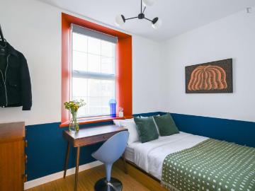 Elegant 1 bedroom flat close to the Angel tube Has an Apartment