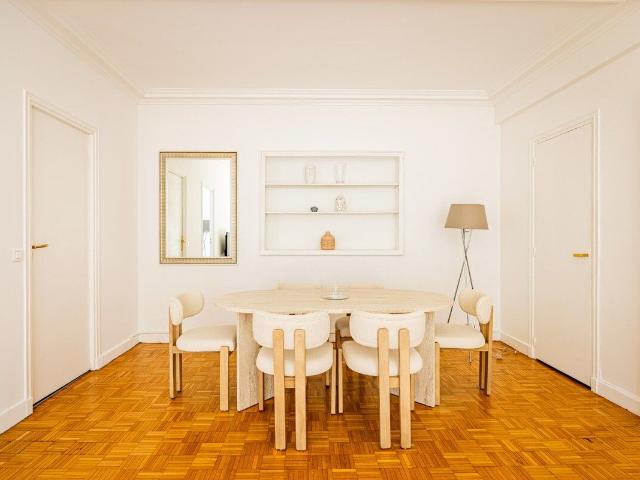 Elegant 1BR Apartment with Balcony in Paris 16th