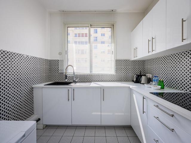 Elegant 1BR Apartment with Balcony in Paris 16th, Paris Amsterdam Apartments for Rent