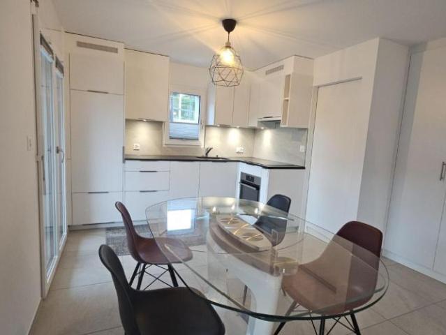 Elégant 2.5 pces avec grand balcon, Ormône Savièse