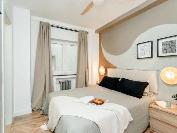 Elegant 2 Bedroom Apartment in General Pardiñas with Modern Interior Design, Madrid Amsterdam Apartments for Rent