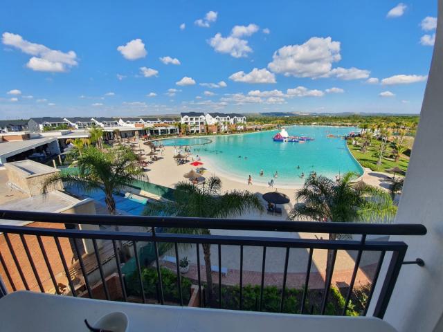 Elegant 2 Bedroom Apartment with Expansive Double Balcony | The Blyde Riverwalk Estate