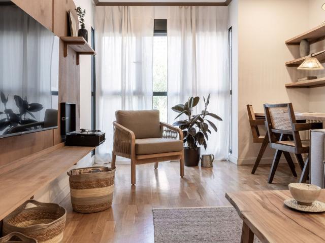 Elegant 2 Bedroom Beach Inspired Retreat with Heated Pool in Centro, Madrid Amsterdam Apartments for Rent