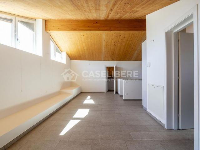 ELEGANT 2 ROOM ATTIC APARTMENT IN MANNO