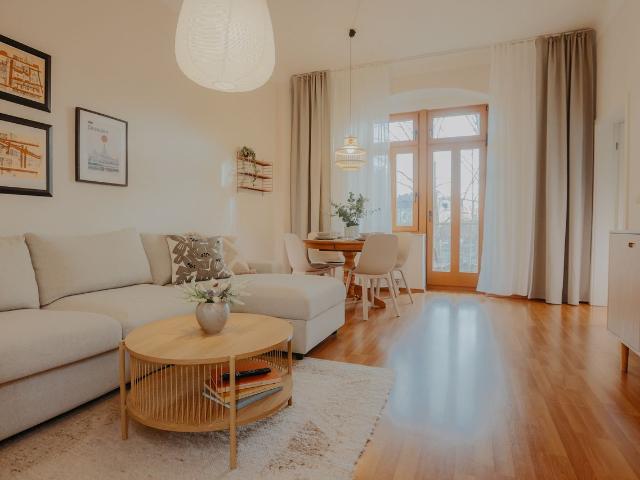 Elegant | 2 Rooms | Balcony | 2 Smart TVs, Dresden Amsterdam Apartments for Rent