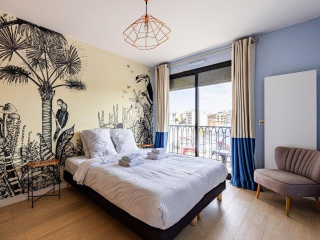 Elegant 2BR Apartment with Balcony and Eiffel Tower View, Paris Amsterdam Apartments for Rent