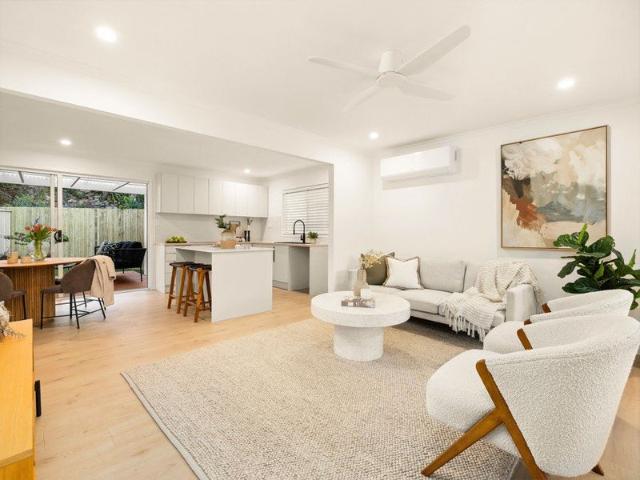 Elegant 3 Bed 2 Bath Family Home on Large 753 m2 & Side Access & in Sought after Bellbird Park