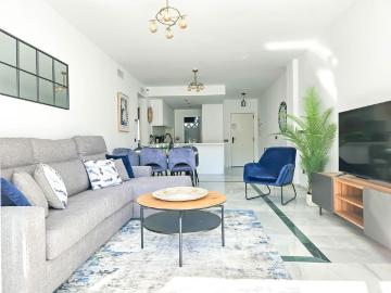 Elegant 3 bedroom apartment for LONG TERM RENT in the Residencia La Ola, Puerto Banús