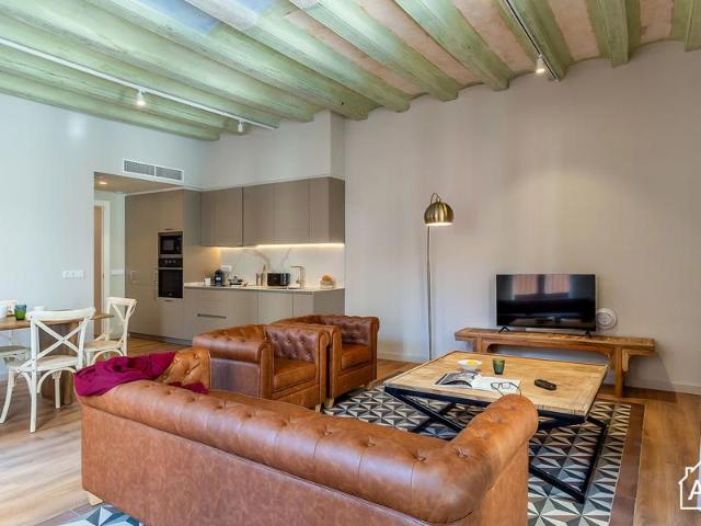 Elegant 3 Bedroom Apartment in Las Ramblas with Private Balcony
