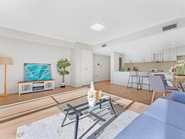 Elegant 3 Bedroom Apartment in Prime Location