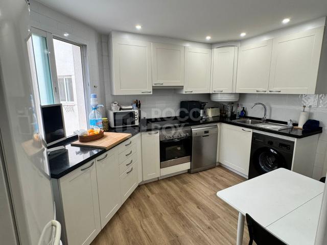Elegant 3 Bedroom Apartment with Stunning Views and Prime Amenities