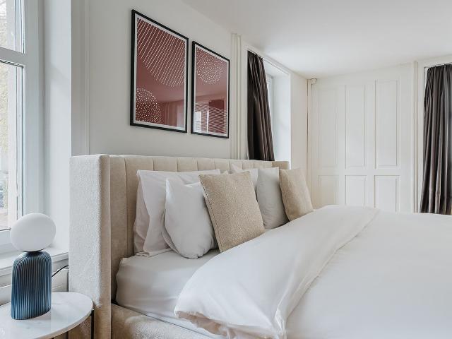 Elegant 3 Bedroom Furnished Apartment in Oberstrass, Zurich Amsterdam Apartments for Rent