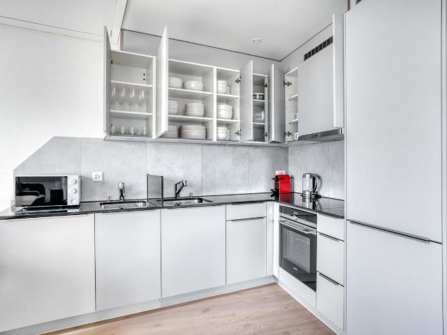 Elegant 3 Bedroom Furnished Apartment in Sihlfeld, Zurich Amsterdam Apartments for Rent