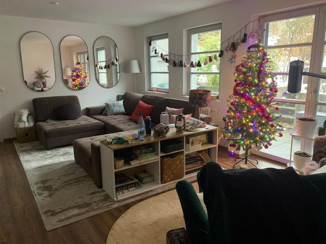 Elegant 3 Bedroom Furnished Home in Green Zehlendorf Mitte– Garden, Terrace & Parking, Berlin Amsterdam Apartments for Rent