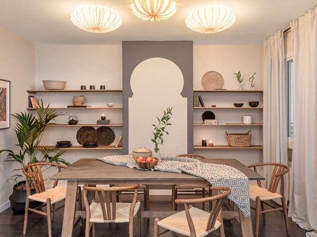 Elegant 3 Bedroom Saharan Inspired Apartment with Balcony in Central Madrid, Madrid Amsterdam Apartments for Rent
