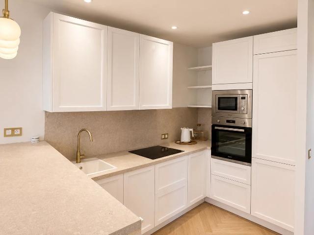 Élégant 3 Pièces Rénové Au Coeur De La Vieille Ville 62m² Villefranche sur Mer