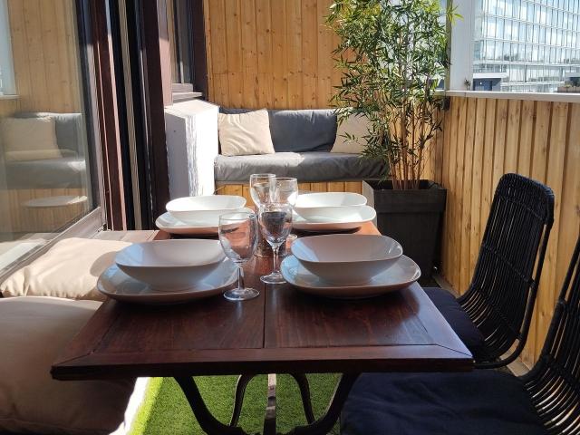 Elegant 48sqm apartment Eiffel view & large terrace, Paris Amsterdam Apartments for Rent