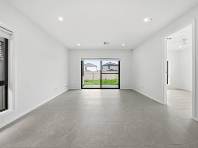 Elegant 4 Bedroom Home in Sought After Austral Location 37 Cocherelle St, Austral