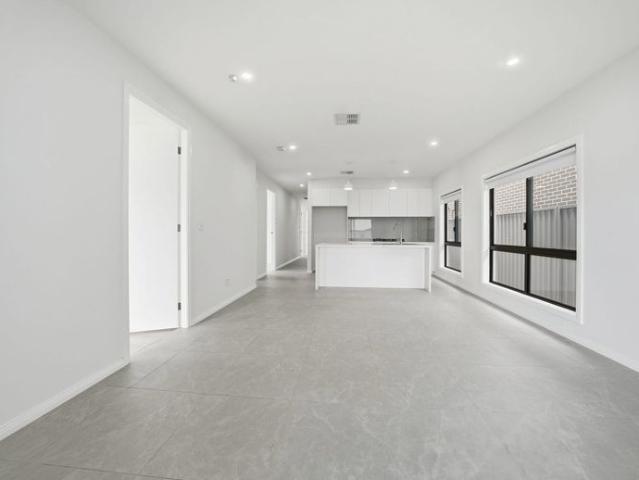 Elegant 4 Bedroom Home in Sought After Austral Location 45 Cocherelle St, Austral