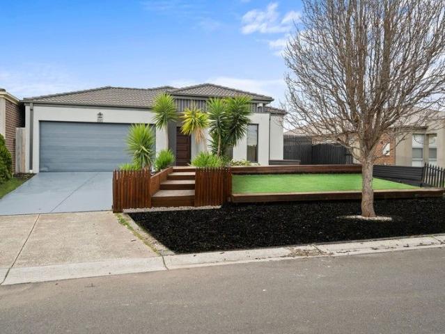 Elegant 5 Bedroom Family Home in Truganina Price Reduced