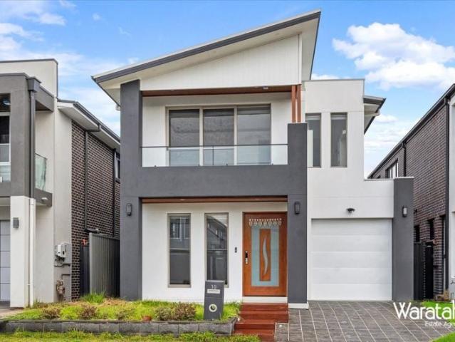 Elegant 5 Bedroom Home with Spacious Living & Modern Comforts!