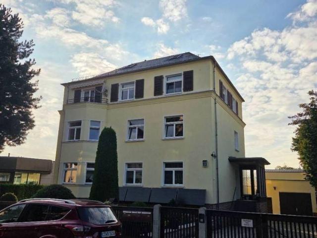 Elegante 4 Raum Wohnung mit Wintergarten & Kamin – stilvoll & zeitlos