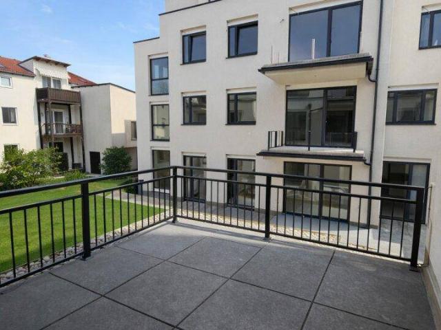 Elegante 4 Zimmer im Erstbezug mit viel Ruhe und süßem Balkon!
