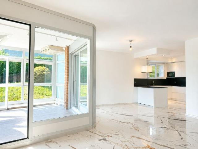 ELEGANTE 4.5 LOCALI CON VERANDA E SCORCIO SUL LAGO A LORETO