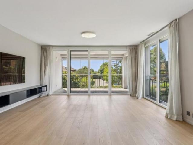 Elegante 4,5 zimmer wohnung mit terrasse