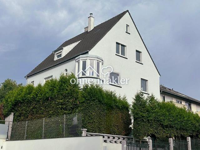 Elegante 100 m2 |4,5 Zimmer Wohnung | Balkon und Kamin neu renoviert