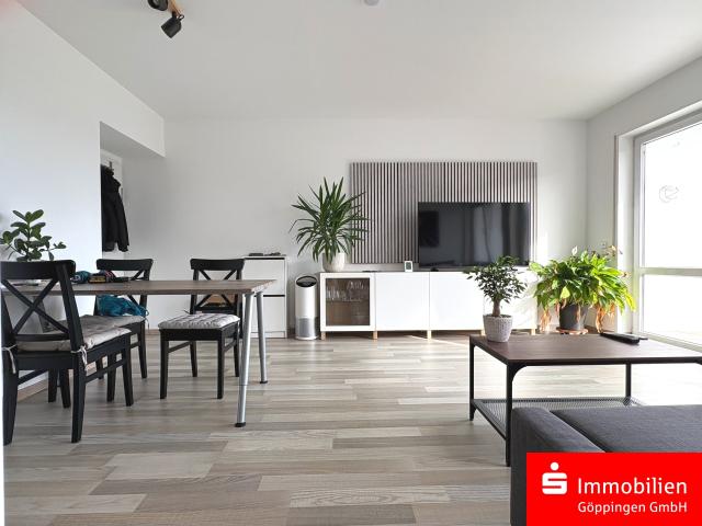 Elegante 2 Zimmer Wohnung mit eigenem Garten