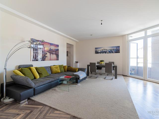 Elegante 2 Zimmer Wohnung am Gemonaplatz mit Kurparkblick