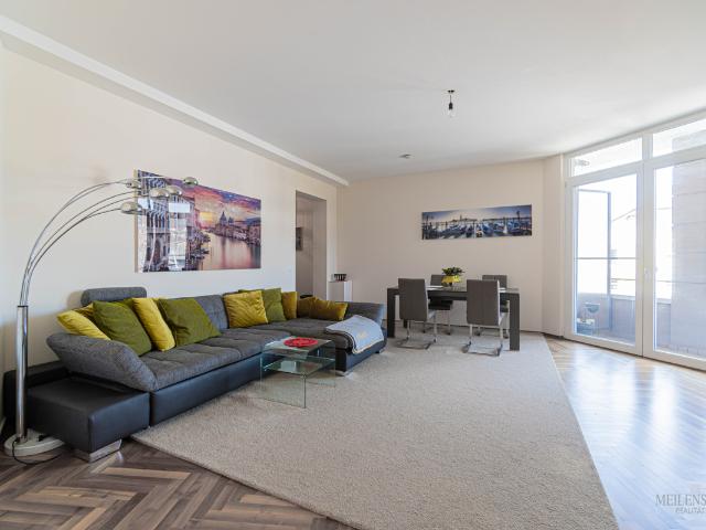 Elegante 2 Zimmer Wohnung am Gemonaplatz mit Kurparkblick