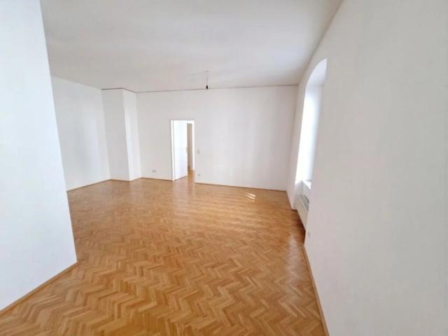 Elegante 2 Zimmer Wohnung am Pfarrplatz 13