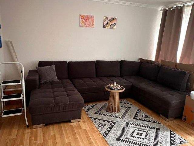 Elegante 2 3 Zimmer Wohnung mit Balkon im wärmegedämmten Haus in Norderstedt Garstedt zu vermieten !