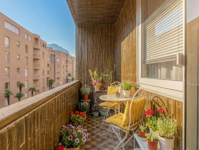 ELEGANTE 2.5 LOCALI IN POSIZIONE COMODA A LUGANO CASSARATE