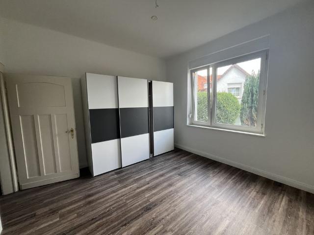 Elegante 3 Zimmer Wohnung mit Charme in sanierter Altbauvilla
