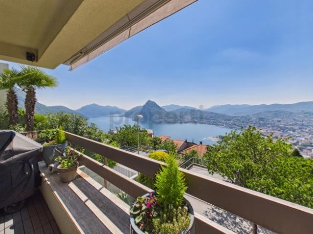 Elegante 3.5 locali con vista lago e posto auto interno, Aldesago