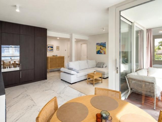 Elegante 3.5 Zimmer Wohnung nur wenige Schritte vom See entfernt