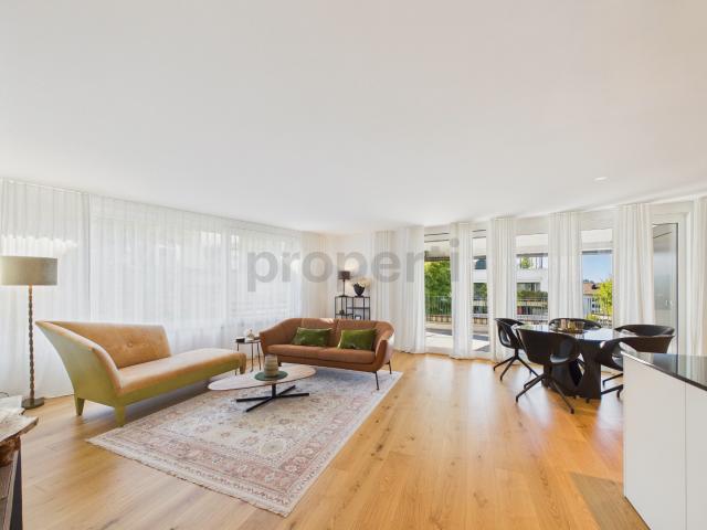 Elegante 3.5 Zimmerwohnung mit Seesicht und grossem Balkon