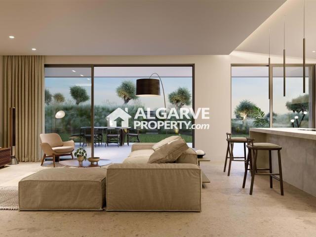 Elegante T2 no 1.º Andar com Terraço Espaçoso e Arrecadação. 115m² Quarteira